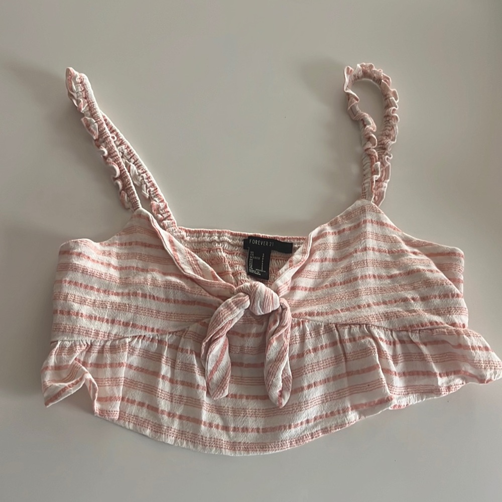 woman’s cute pink crop top